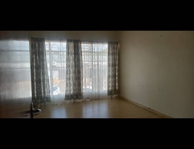 2 BEDROOM FLAT FOR SALE IN ADAMAYVIEW